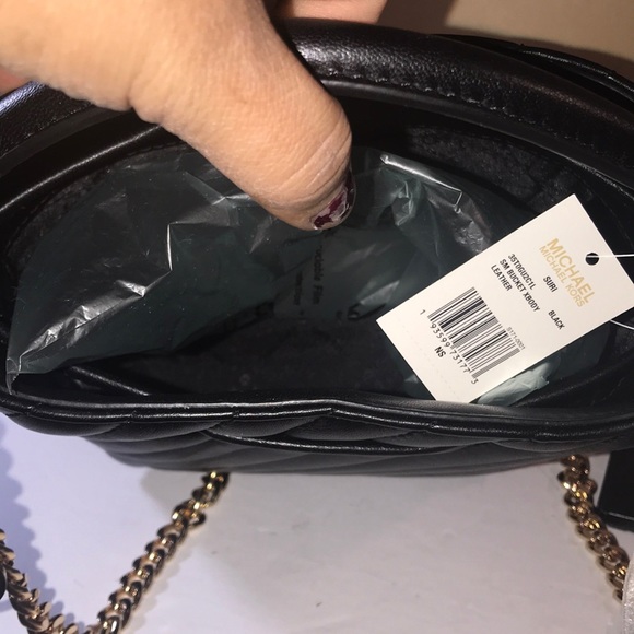 SOLD Michael Kors Suri Small Quilted Crossbody Bag Blac - Picture 4 of 5